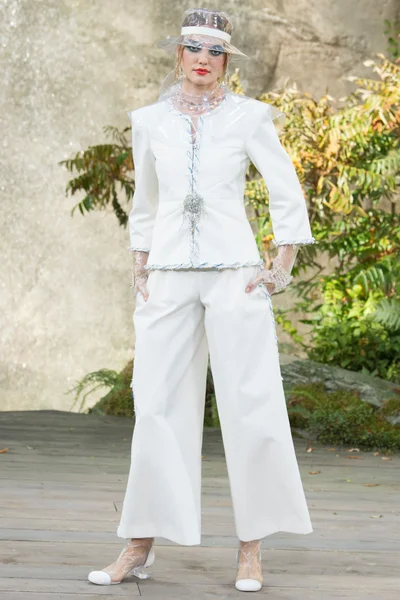 Look 42